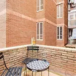 Colorful With Cozy Terrace In Gracia Apartmán *
